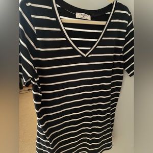 Cute Zenana T, never worn